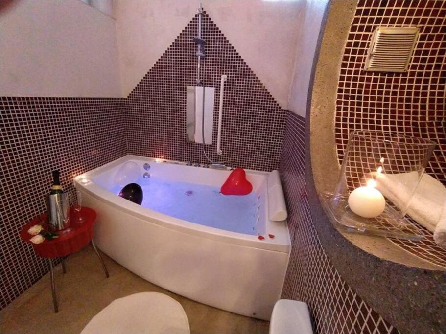Апартаменти Zentral Club Neutron-Jacuzzi Belmonte De Miranda Екстер'єр фото