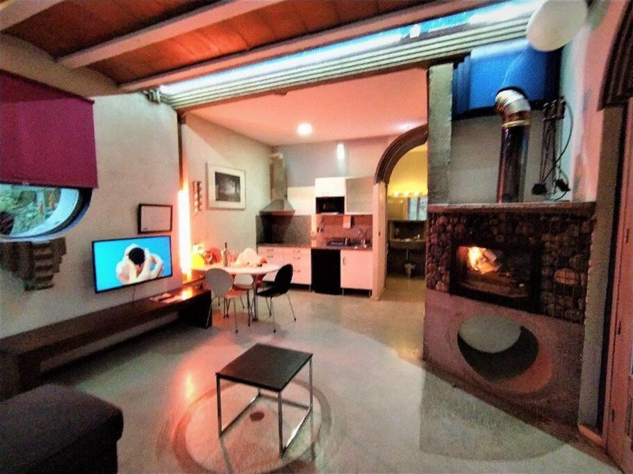 Апартаменти Zentral Club Neutron-Jacuzzi Belmonte De Miranda Екстер'єр фото